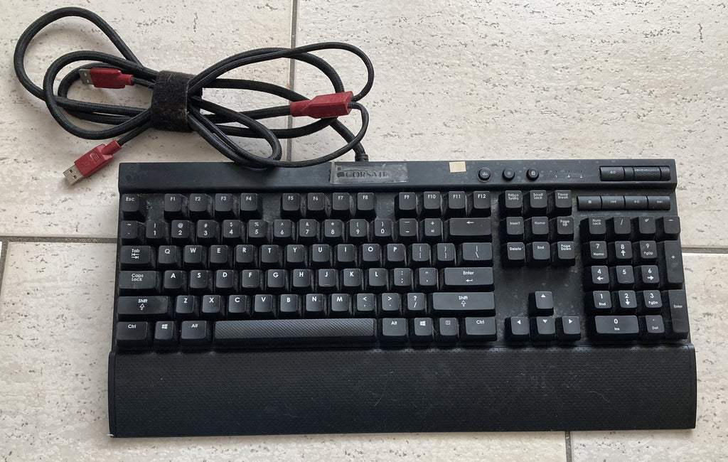 Corsair Vengance K70 keyboard